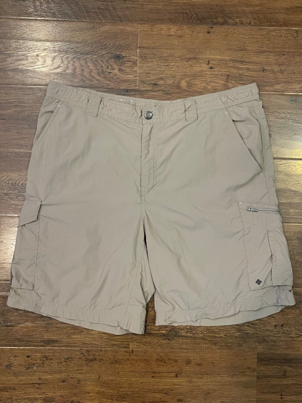 Columbia Omni-Shade Cargo Shorts Lightweight Sz 40